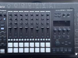 Roland Mc 707