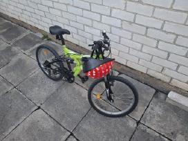 Vaikiškas dviratis iki 140 cm ūgio.