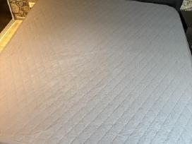 Parduodu dvigulę lovą 180x200 su čiužiniu