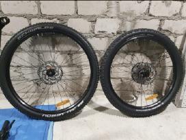 Praktiškai naujos e-MTB padangos su kameromis
