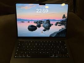MacBook Air 13.6 m4 16 GB memory 256 storage