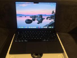 MacBook Air M4 13.6 16 GB memory 256 storage