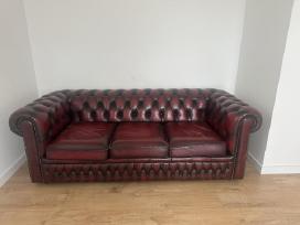 Natūralios odos Chesterfield sofa-lova su miegama