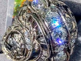 Moteriškas 750 Au Ziedas 1.82ct Jakut Briliantais