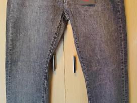 Parduodamos nauji Levi's Premium 519 džinsai