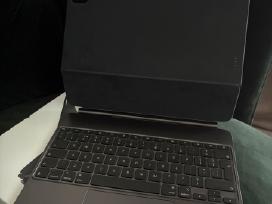 iPad pro 13 magic keyboard