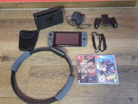 Nintendo Switch žaidimų konsolė su priedais