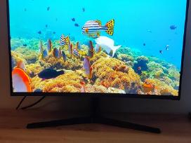 Samsung“ 27 colių lenktas žaidimų monitorius.