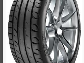 Kormoran Uhp 225/45 R18 95 W XL Rp