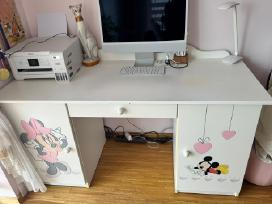 “Minnie Mouse vaikiškas baldų komplektas.