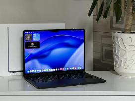 Parduodamas MacBook Air su Apple M2, Liquid Retina