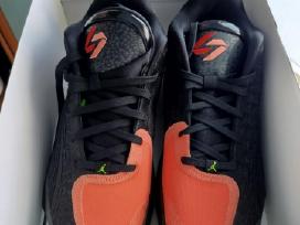 Jordan Luka 4