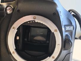 Nikon D5200 fotoaparatas su objektyvais