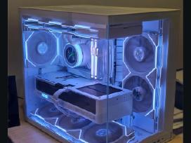 Baltas Lian li 5070 Ti R7 9800x3d arba pagal jus