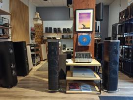 Hifi garso aparatūra - kolonėlės, stiprintuvai.