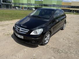 Mercedes Benz B180