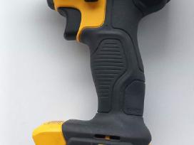 Dewalt impaktas Dcf885