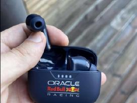 Naujos belaidės Red Bull Wireless ausinės in-ear