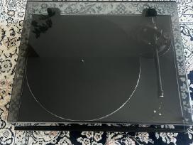 Vinilas: Reloop Turn 2 + Sony + Radiotechnika