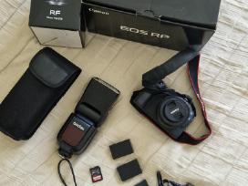 Canon EOS rp su priedais