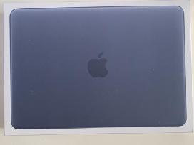 MacBook Neo dėžė