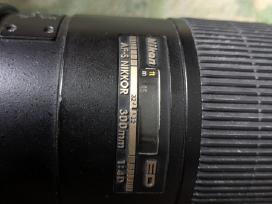 D 3200 su 300mm Objektyvu