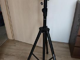 Millenium stovai su Gravity lėkštėmis