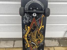 Powell Peralta Golden Dragon riedlentė