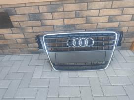 Priekinės grotelės Audi A5 sportback 2011m.