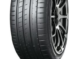 275/40r22 Yokohama