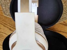 Beats studio wireles3 ausines(belaides)