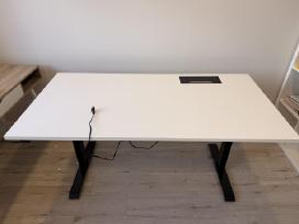 Elektrinis reguliuojamo aukščio stalas