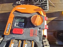 Robotas vejapjovė Worx M700 7a