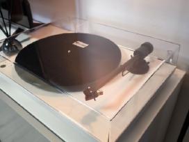 Pro-ject T1 Phono SB vinilinių plokštelių grotuvas