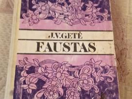 Faustas