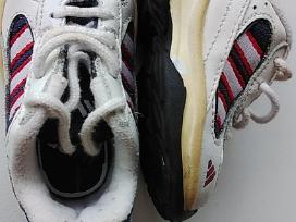 Adidas kėdukai