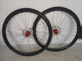 Gravel dviračio ratai 700c