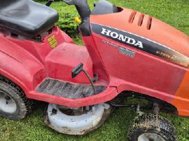 Sodo traktoriukas honda 2315