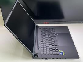 Asus Rog Strix Scar 16 G635lw su garantija