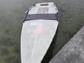 Plastikinė valtis