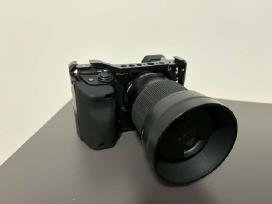 Sony A6400 + Sigma 30mm F1.4 Dc Dn (C) (sony-e)