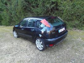 Ford Focus dalimis