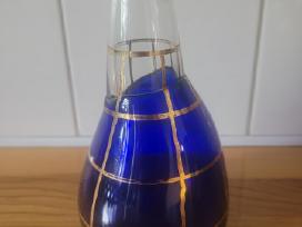 1997 m.meninio stiklo vaza