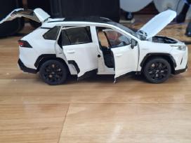 1:18 Toyota Rav4