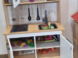 Parduodama medinė ikea virtuvėlė su priedais