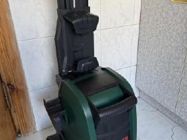 Bosch Universal Aquatak 130