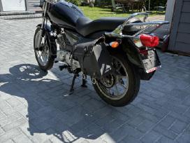 Yamaha 125cc ,2010metu gerai vaziuoja .