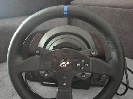 Thrustmaster T300 RS GT.
