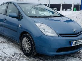 Toyota Prius nuoma