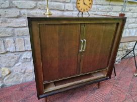 Vintažinė mid century raudonmedžio spintelė